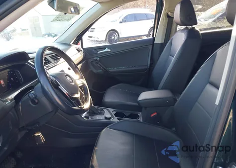 2019 Volkswagen Tiguan 2.0T Se/2.0T Sel/2.0T Sel R-Line/2.0T Sel R-Line Black из США, поврежденный, VIN 3VV2B7AXXKM101569